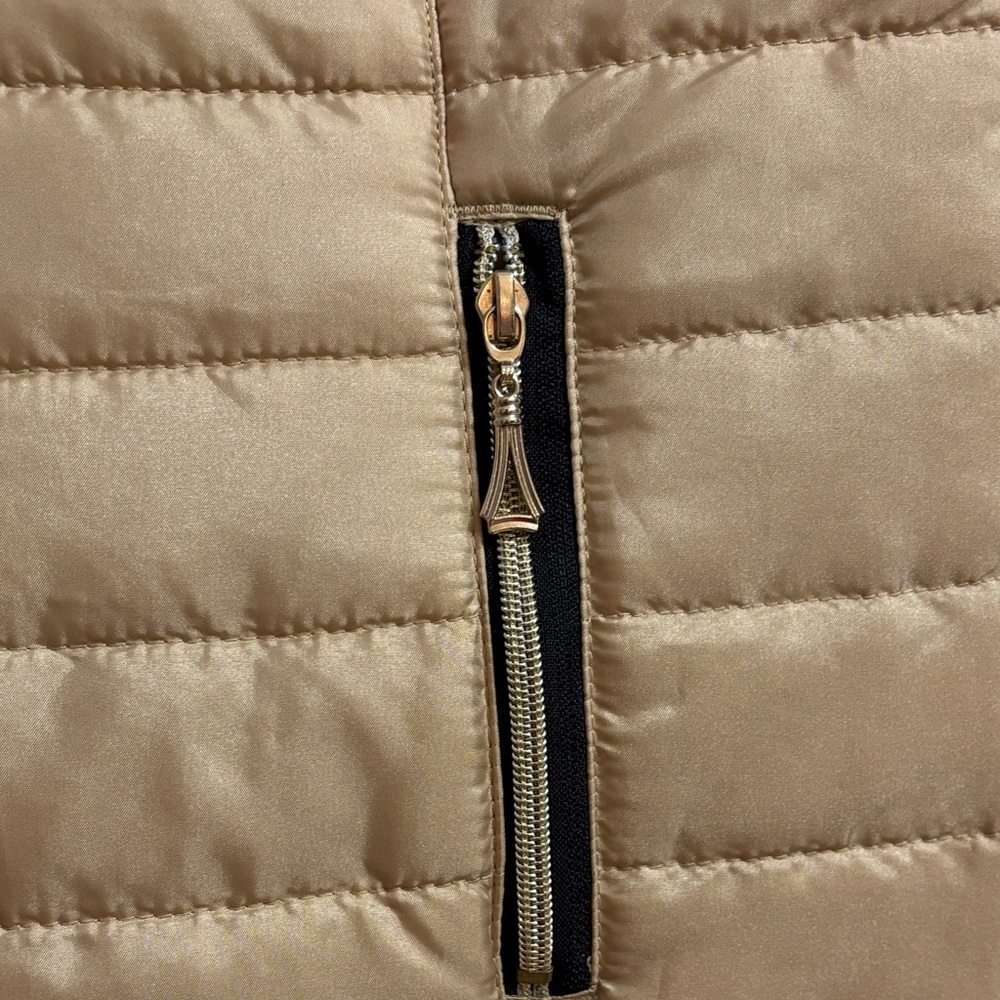Hannah Beige Quilted Vest - Picture 7 of 12